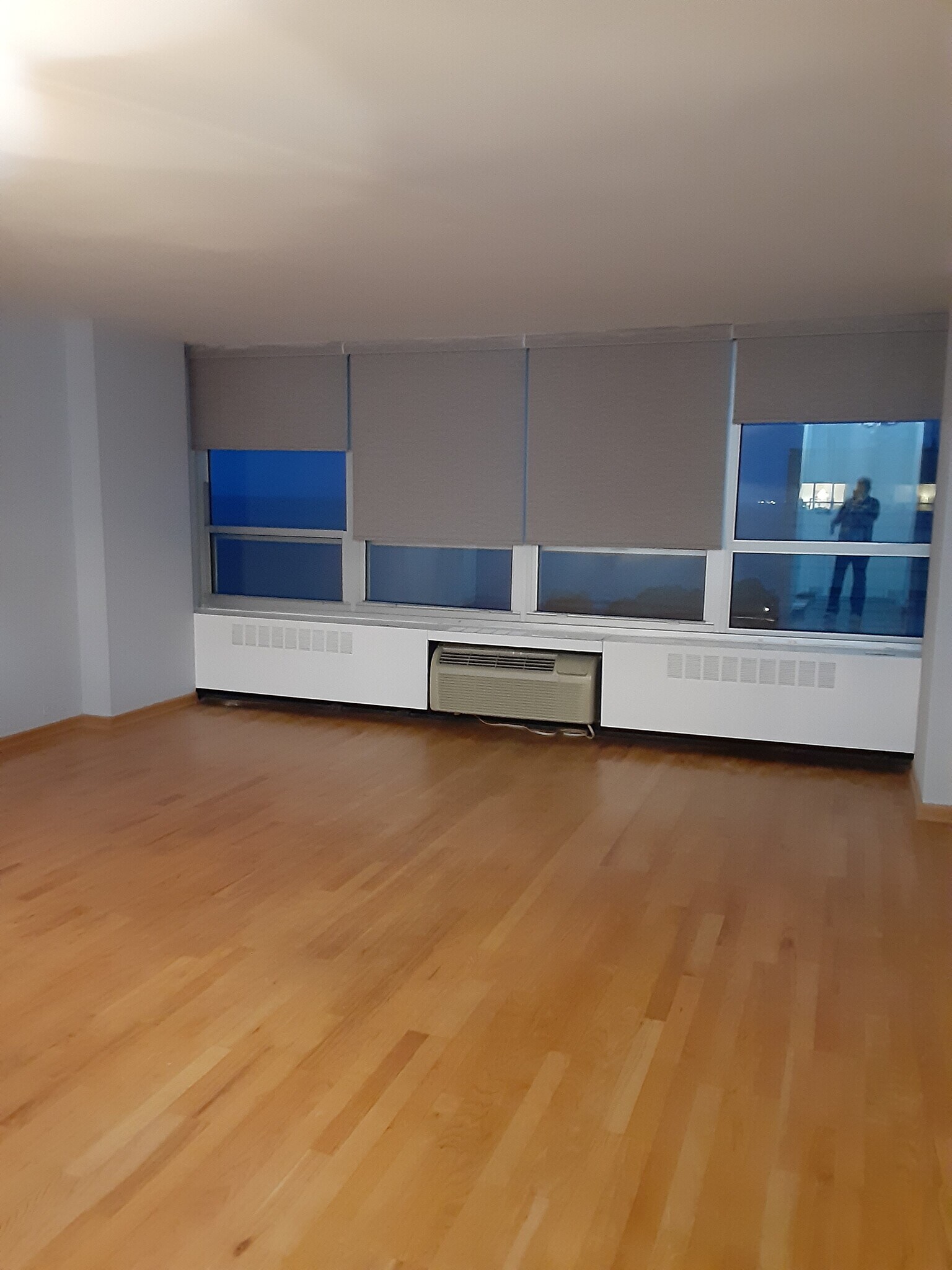 Living Room - 4800 S Chicago Beach Dr