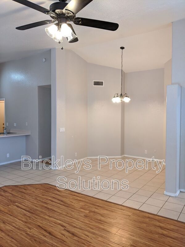 Building Photo - 1941 E Tulsa St