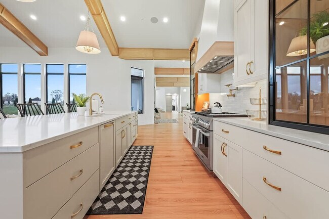 Building Photo - 12401 Rivendell Ct