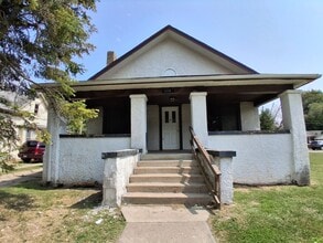 Building Photo - 1115 Harmon St