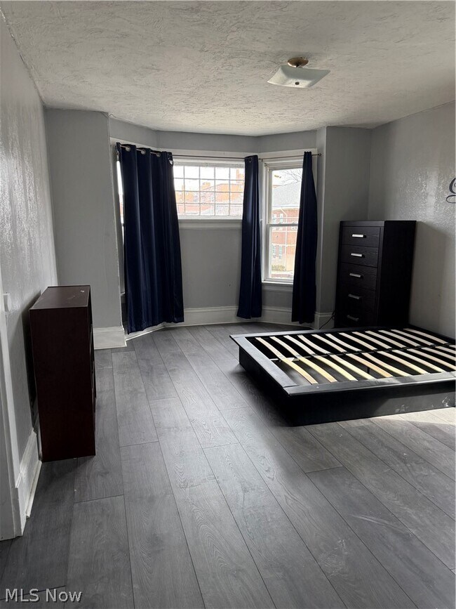 Building Photo - 1460 Elmwood Ave