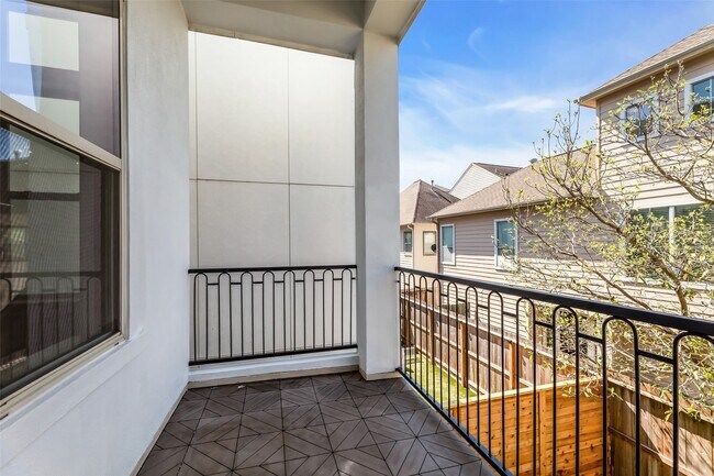 Building Photo - 2711 Arabelle Grove