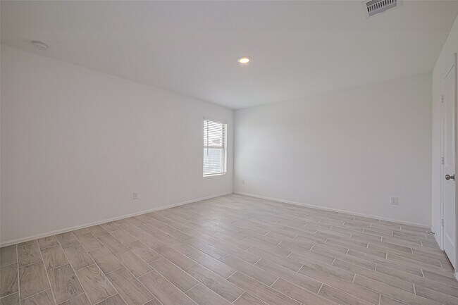 Building Photo - 9603 Fulvetta Briar Ct