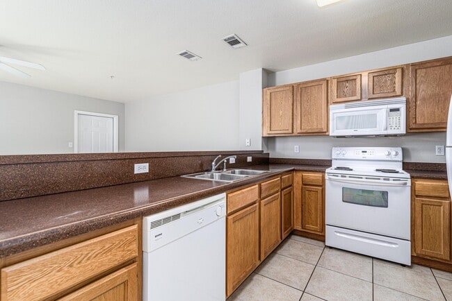 Building Photo - 100 Corwin Dr