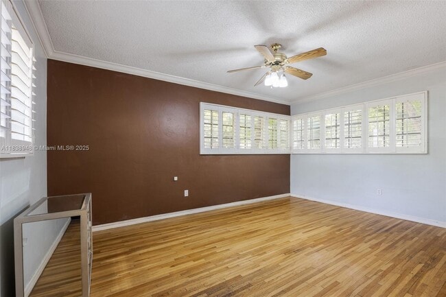 Building Photo - 600 Santurce Ave