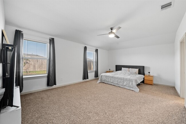 Building Photo - 30010 Reagans Rnch Dr