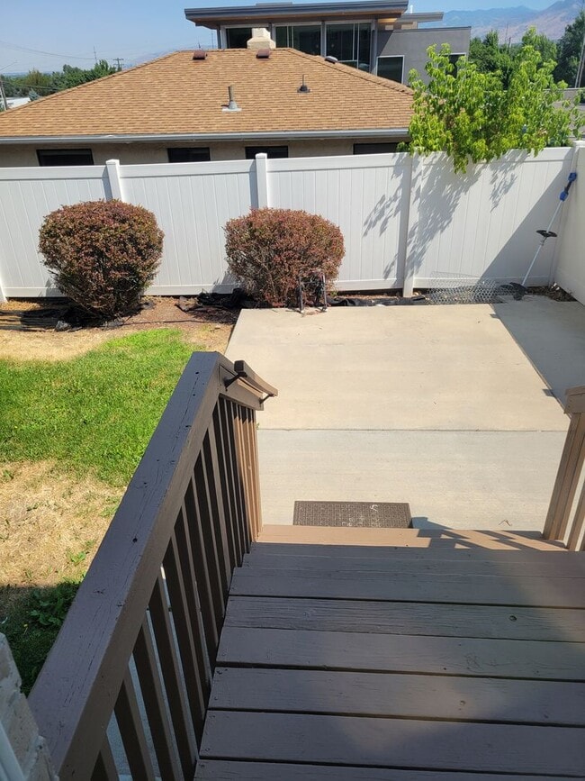 Building Photo - 2013 E 7205 S