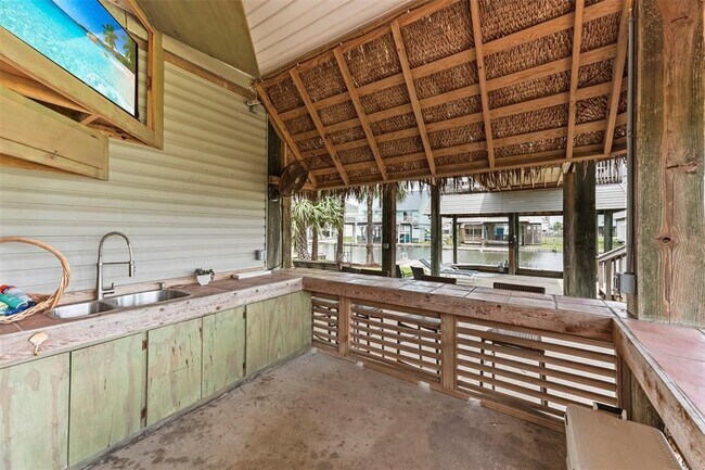 Building Photo - 21812 Frio Dr