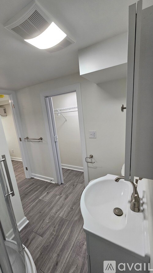 Building Photo - 115 John St