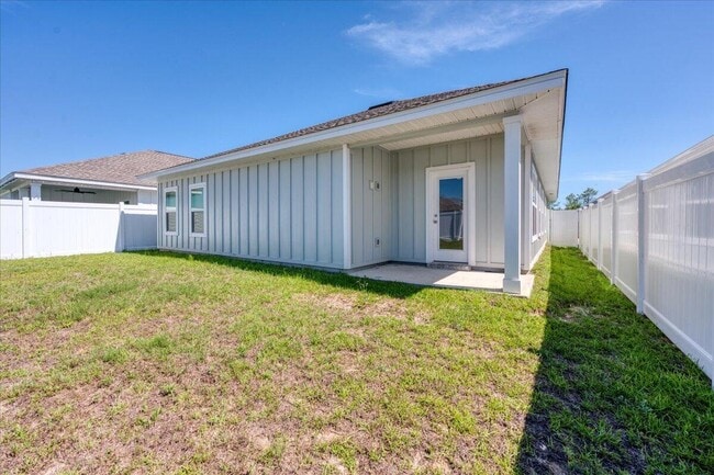 Building Photo - 210 Lyla Ln