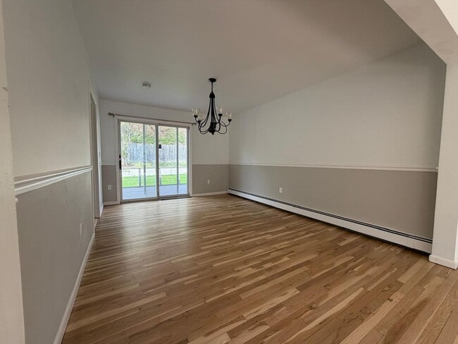 Building Photo - Spacious 5-Bedroom Home with Modern Features