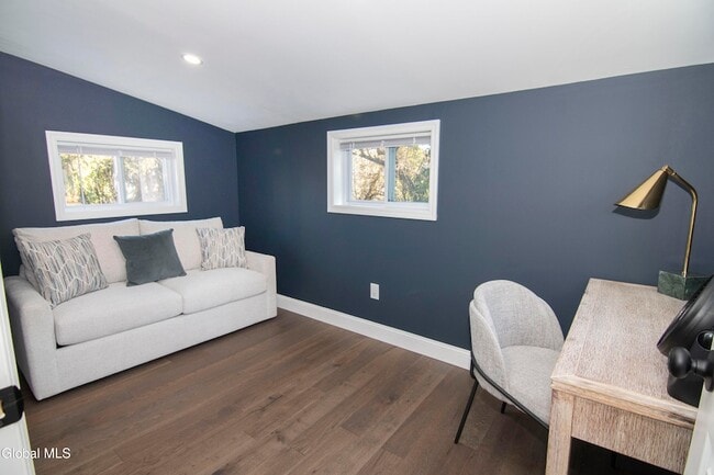 Building Photo - 4 Van Buren St