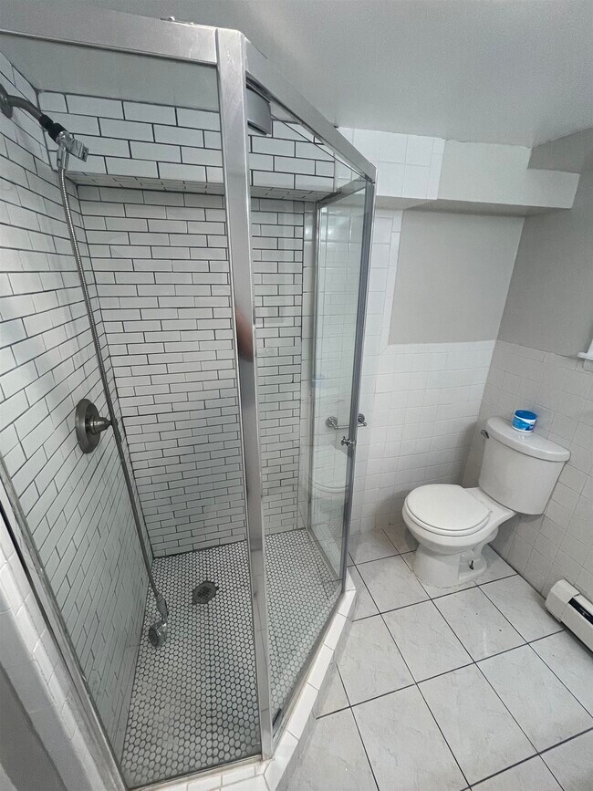 Building Photo - 171 Charles St