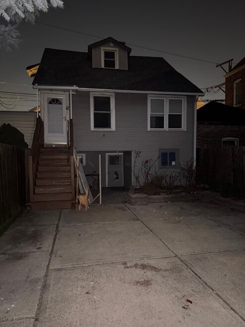 Building Photo - 4800 S Seeley Ave