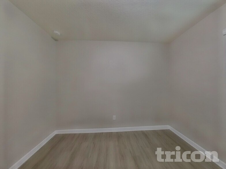 Building Photo - 16185 Yelloweyed Dr