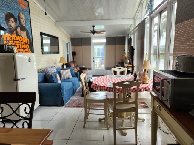 Building Photo - 7717 White Egret Ln