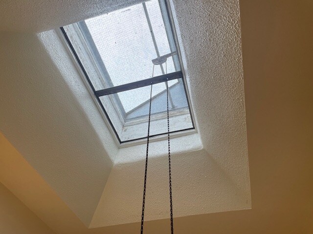 Building Photo - 852 Fairfax Rd