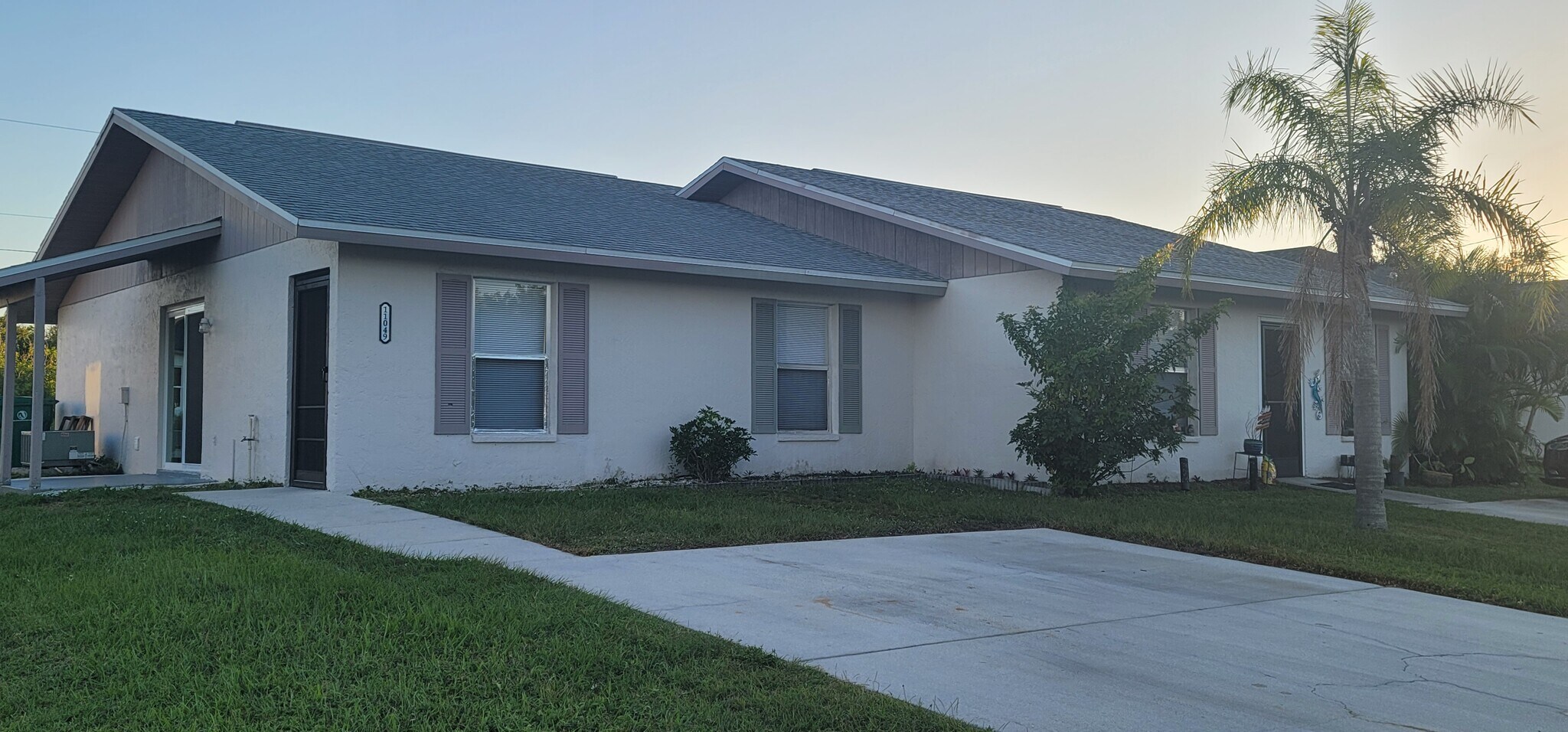 Building Photo - 11049 Pendleton Ave