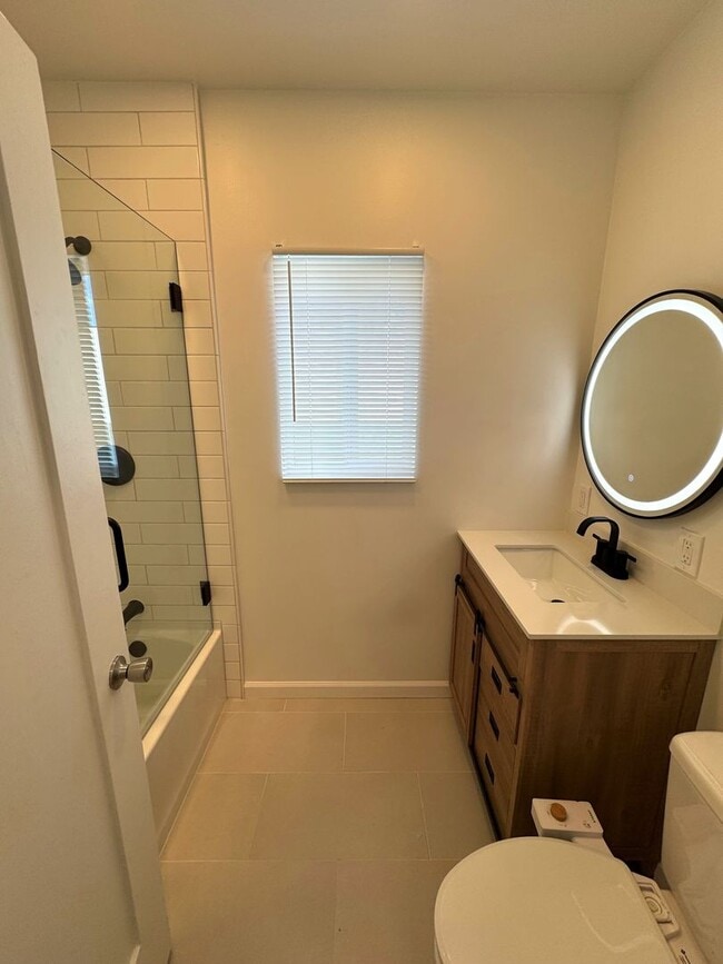 Building Photo - 453-457 Hurst Ave