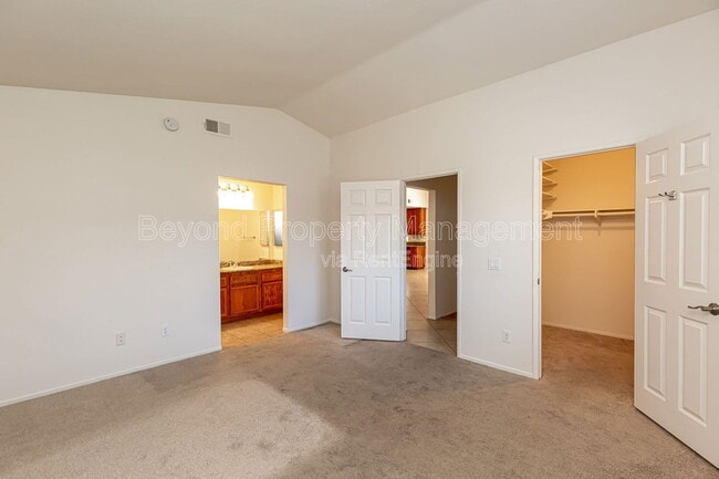 Building Photo - 608 Maybritt Cir