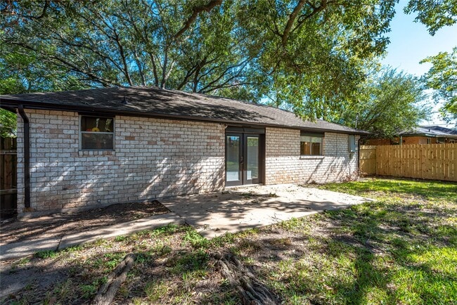 Building Photo - 502 Bellmar Ln