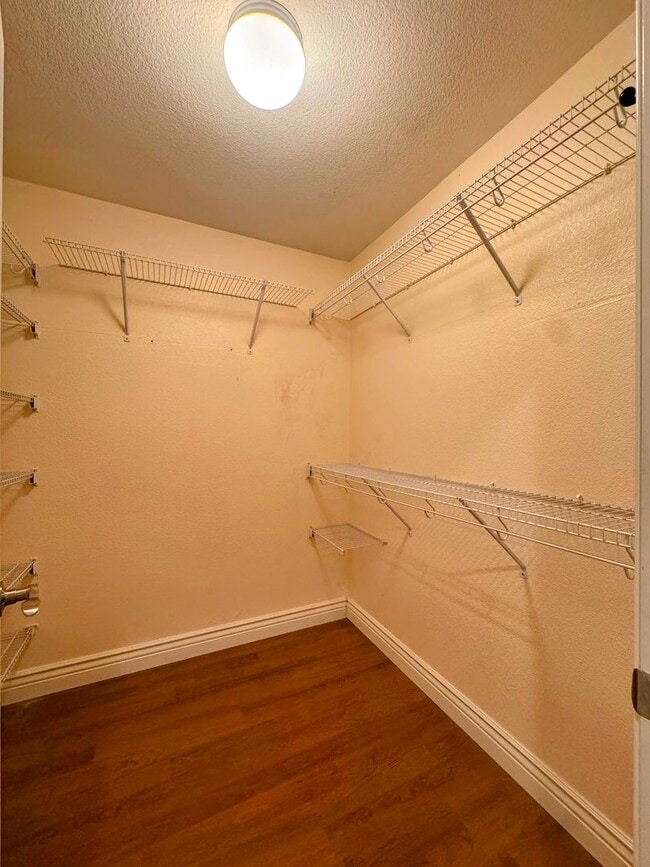 Building Photo - 477 Fisher Cir