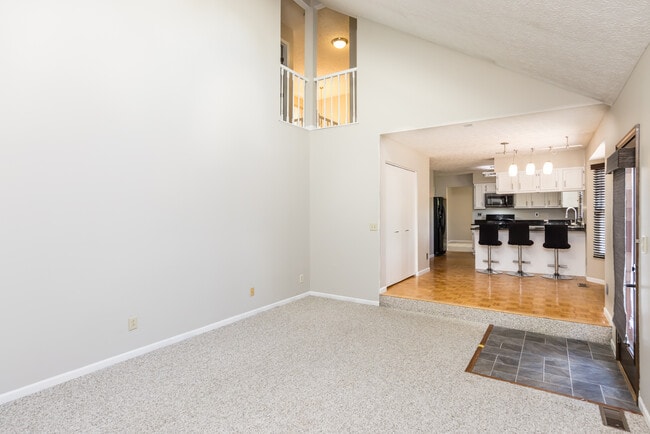 Building Photo - 6085 Tara Hill Dr