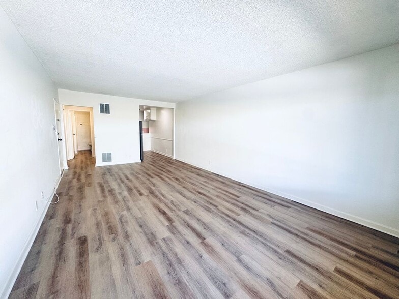 Building Photo - 757 Ocean Ave