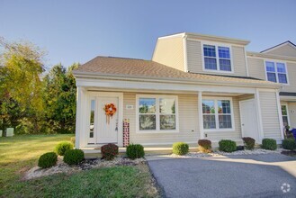 Building Photo - 3 Bed / 2 Bath. Master on Main. Pet Friend...