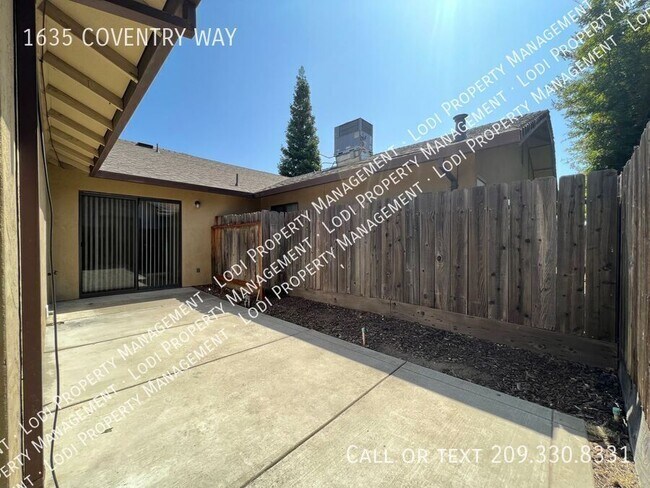 Building Photo - 1635 Coventry Way