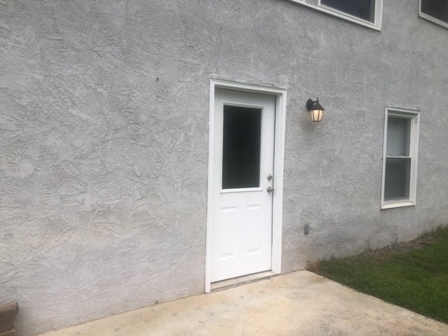 Private back entrance - 295 Castlewood Rd