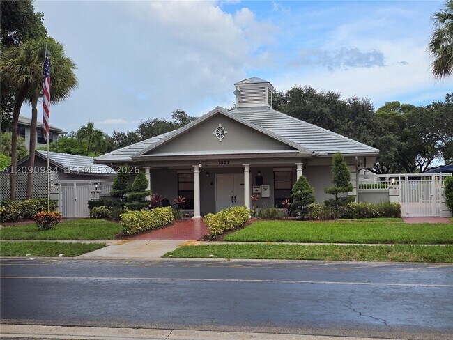 Building Photo - 1526 Whitehall Dr