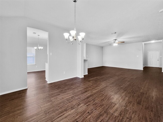 Building Photo - 5439 Aloe Ave