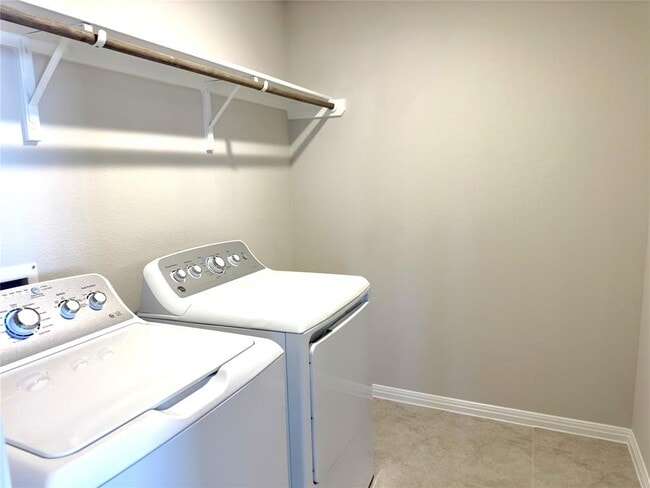 Building Photo - 131 Rita Blanca Bnd