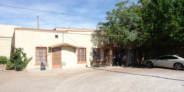 Building Photo - 3114 Alameda Ave