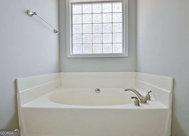 Building Photo - 170 Hidden Brook Trail