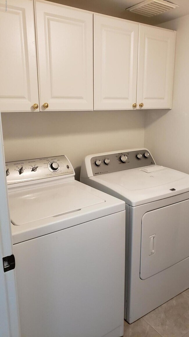 Building Photo - 3000 N Atlantic Ave