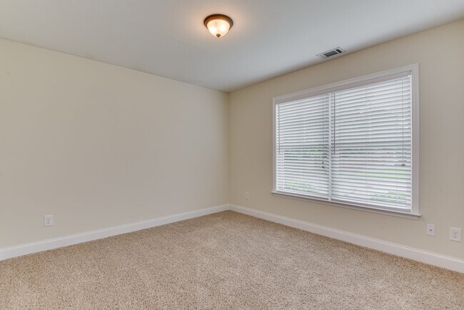 Building Photo - 2110 Red Maple Terrace
