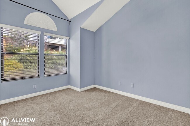 Building Photo - *MOVE IN SPECIAL $750 OFF FIRST MONTH'S RE...