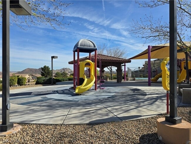 Building Photo - 927 Via Canale Dr