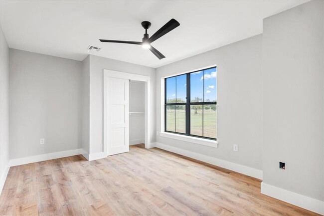 Building Photo - 205 Avenue None Ave