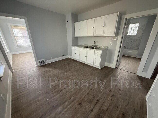 Building Photo - 3278 N 17th St