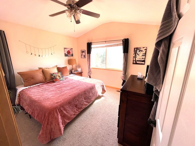 Building Photo - 1678 Rhyolite St