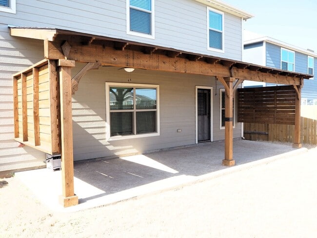 Building Photo - 13832 Musselshell Dr