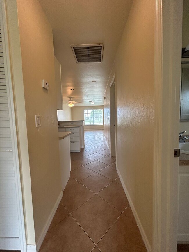 Building Photo - Welcome Home! Spacious 3-Bedroom, 2-Bathro...