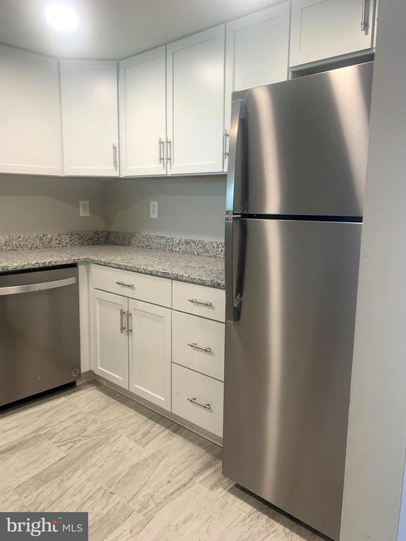 Building Photo - 5353 Columbia Pike