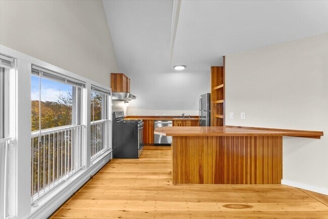 Building Photo - 1 Samoset Ave