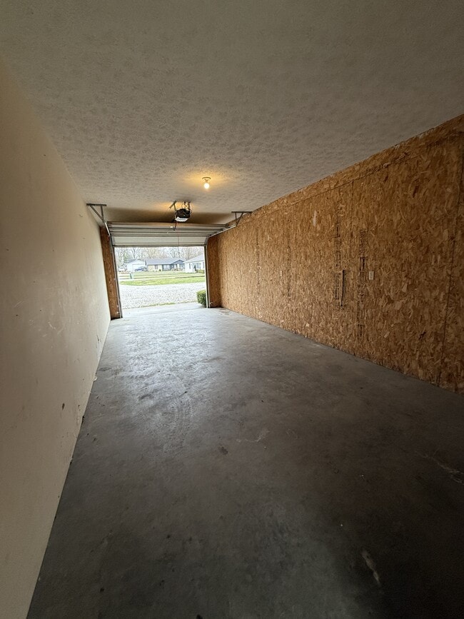 Building Photo - 25 W Collins St