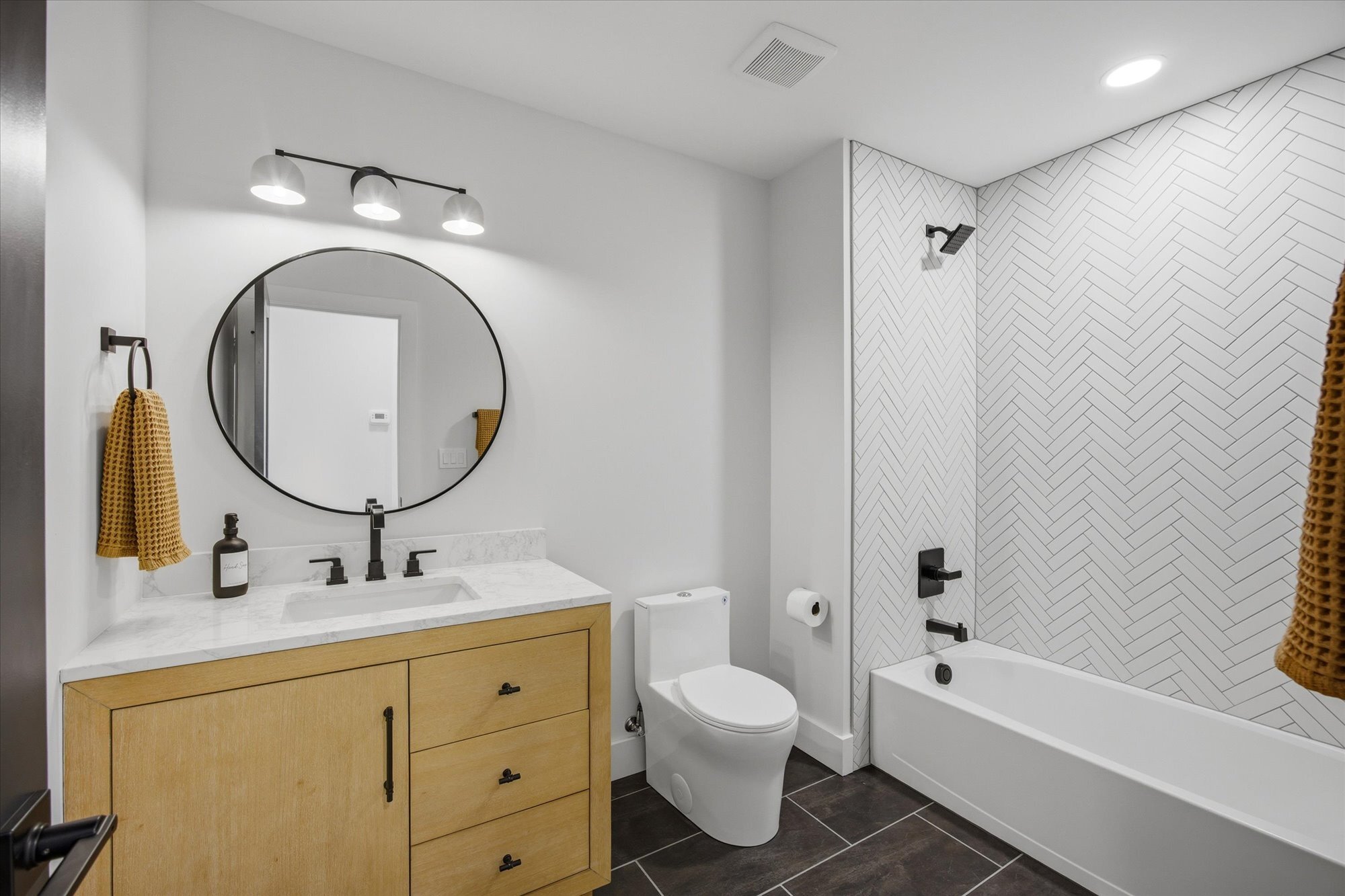 Building Photo - 116 Winstead St SW