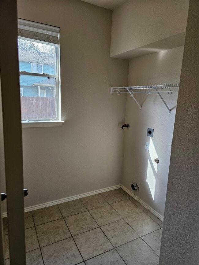 Building Photo - 10506 Wylie Dr